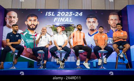 Kolkata, Inde. 03 mai 2024. L'entraîneur du MBSG Antonio Habas, le capitaine Subhasish Bose et deux joueurs clés Dimitri Petratos, Sahal Abdul Samad. Conférence de presse avant match dans un hôtel luxueux avant la finale de la 10e Super League indienne 2023-24 de deux équipes finalistes ; Mohunbagan Super Giant (MBSG) et Mumbai City FC (MCFC). (Photo par Amlan Biswas/Pacific Press) crédit : Pacific Press Media production Corp./Alamy Live News Banque D'Images