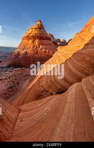 Tipis au coucher du soleil, South Coyote Buttes à Paria Canyon, Vermilion Cliffs National Monument, Arizona, États-Unis Banque D'Images
