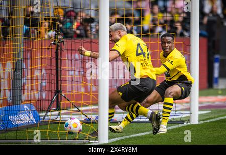 Dortmund, Allemagne. 4 mai 2024. Torjubel : Antonius Papadopoulos (BVB) Youssoufa Moukoko (BVB) Borussia Dortmund - FC Augsburg 04.05.2024 Copyrig Banque D'Images