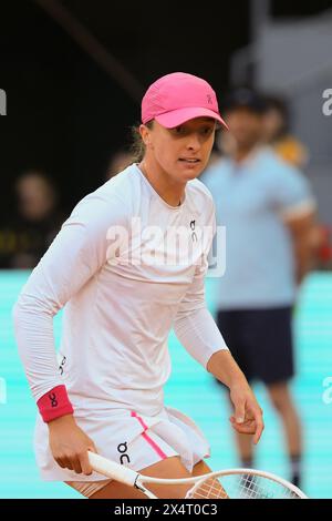 IgA Swiatek de Pologne contre Aryna Sabalenka lors de la finale en simple féminin le 12e jour de l'Open Mutua Madrid à la Caja Magica le 04, 2 mai Banque D'Images