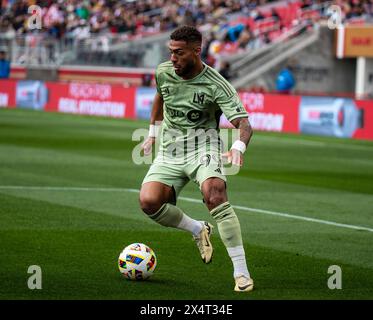 04 mai 2024 Santa Clara, CA États-Unis L'attaquant de Los Angeles Denis Bouanga (99) contrôle le ballon pendant le match de la MLS entre le Los Angeles Football Club et les tremblements de terre de San Jose. San Jose a battu le LAFC 3-1 au Levi's Stadium San Clara Calif. Thurman James/CSM Banque D'Images