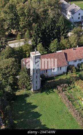 Église paroissiale du Sacré-cœur de Jésus à Ivanovo Selo, Croatie Banque D'Images