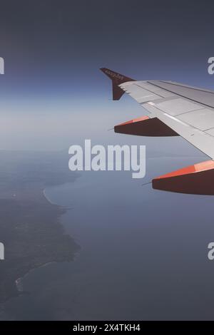 Survol de Sicliy, dans un avion Easyjet, avril 2024 Banque D'Images