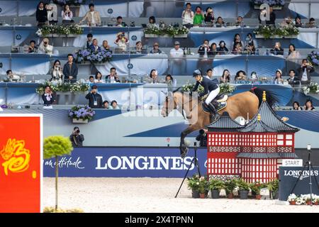 Shanghai, Chine. 5 mai 2024. L'australienne Edwina Tops-Alexander participe au Shanghai Longines Global Champions Tour 2024 à Shanghai, dans l'est de la Chine, le 5 mai 2024. Crédit : Wang Xiang/Xinhua/Alamy Live News Banque D'Images