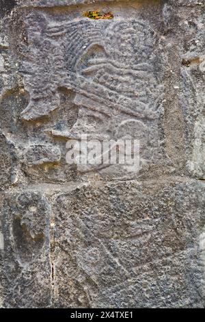 Sculptures, terrain de balle, Chichen Itza, Site du patrimoine mondial de l'UNESCO, Yucatan, Mexique Banque D'Images