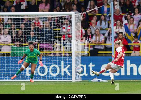 Beth Mead d'Arsenal tente un tir au but lors du match de Super League féminine des Barclays au joie Stadium de Manchester. Date de la photo : dimanche 5 mai 2024. Banque D'Images