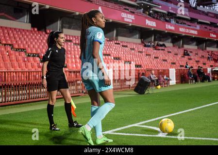 Grenade, Espagne. 04 mai 2024. Salma Paralluelo du FC Barcelona Femenino lors du match de Liga F entre Granada CF Femenino - FC Barcelona Femenino au Nuevo Los Cármenes Stadium le 04 mai 2024 à Grenade, Espagne. (Photo de José M. Baldomero/Pacific Press) crédit : Pacific Press Media production Corp./Alamy Live News Banque D'Images