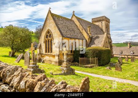 Église Barnabas dans le Gloucestershire village de Snowshill. Banque D'Images