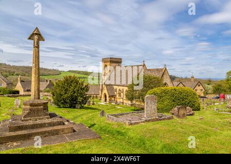 Église Barnabas dans le Gloucestershire village de Snowshill. Banque D'Images