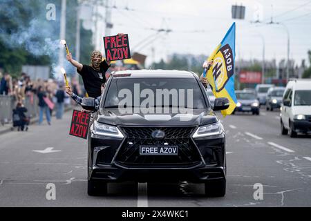 Kiev, ville de Kiev, Ukraine. 5 mai 2024. Gratuit Azovstal protestation de la famille et des amis des soldats qui sont détenus en captivité par la Russie. Les soldats se sont rendus à la Russie le 20 mai 2022 pour sauver des vies au fer d'Azovstal et voler les ouvrages de Marioupol. Certains ont été relâchés, beaucoup sont toujours détenus en captivité russe. (Crédit image : © Andreas Stroh/ZUMA Press Wire) USAGE ÉDITORIAL SEULEMENT! Non destiné à UN USAGE commercial ! Banque D'Images