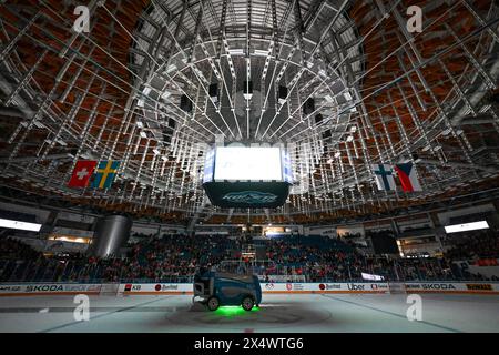 Préparation de glace avant le match, les Jeux tchèques de hockey sur glace, tournoi final de l'Euro Hockey Tour match Finlande vs Tchéquie à Brno, République tchèque, ma Banque D'Images