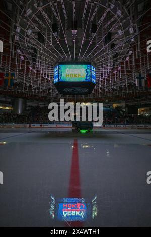 Préparation de glace avant le match, les Jeux tchèques de hockey sur glace, tournoi final de l'Euro Hockey Tour match Finlande vs Tchéquie à Brno, République tchèque, ma Banque D'Images