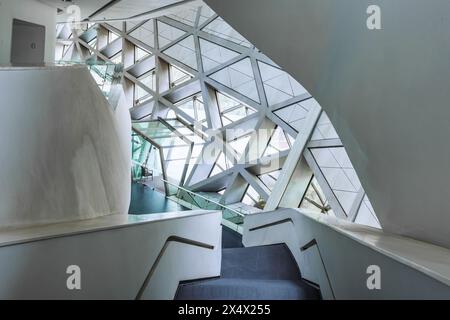 Guangzhou, 3 avril 2021 : Guangzhou Opera Houseconçu par l'architecte Zaha Hadid et est devenu l'un des sept nouveaux monuments Banque D'Images