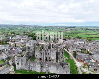 Photographie aérienne Château de Middleham North Yorkshire maison d'enfance du roi Richard III Banque D'Images