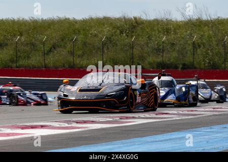 Le Castellet, France, 5 mai 2024, #86 GR Racing (GbR) Ferrari 296 LMGT3 - Michael Wainwright (Fra) Riccardo Pera (Ita) Davide Rigon (Ita) pendant les 4 heures du Castellet, deuxième course de la European le Mans Series (ELMS) 2024 sur le circuit Paul Ricard du 02 au 05 mai, 2024 au Castellet, France - photo Laurent Cartalade/Agence MPS crédit Agence MPS/Alamy Live News Banque D'Images