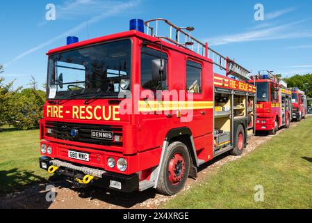Dennis RS Rescue Pump Fire Engine, appareil incendie lors du dévoilement et de l'ouverture du National Red plaque Fire Service Memorial à Rettendon, Essex, Royaume-Uni Banque D'Images