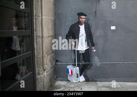 Madrid, Espagne. 05 mai 2024. Le footballeur français Kylian Mbappé graffiti vu sur une façade à Madrid. Le Street artiste italien TVBOY a réalisé plusieurs graffitis dans la ville de Madrid liés au sport ces dernières semaines. (Photo de David Canales/SOPA images/SIPA USA) crédit : SIPA USA/Alamy Live News Banque D'Images