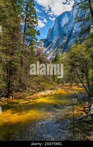 TENAYA CREEK MIROIR LAKE YOSEMITE PARC NATIONAL CALIFORNIE ÉTATS-UNIS Banque D'Images