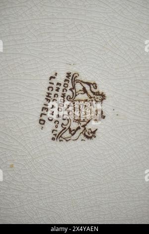 plat de service en porcelaine antique avec couvercle Banque D'Images