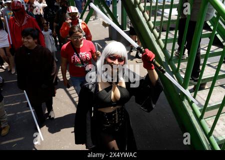 Mexico, Mexique. 05 mai 2024. Une personne habillée en personnage de Star Wars assiste à la convention CDMX Reto Fest pour célébrer la Journée mondiale de Star Wars au Centre de congrès Churubusco à Mexico, Mexique, le 5 mai 2024. (Photo de Luis Barron/Eyepix Group) (photo de Eyepix/NurPhoto) crédit : NurPhoto SRL/Alamy Live News Banque D'Images