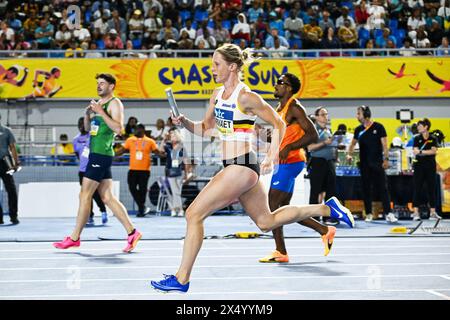 Nassau, Bahamas. 05 mai 2024. Le belge Imke Vervaet photographié lors de la finale mixte 4x400 m aux Relais mondiaux d'athlétisme de l'IAAF, dimanche 05 mai 2024, au stade national Thomas A. Robinson à Nassau, aux Bahamas. BELGA PHOTO ERIK VAN LEEUWEN crédit : Belga News Agency/Alamy Live News Banque D'Images