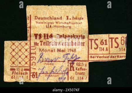 Géographie / voyage, Allemagne, Hambourg, temps après la seconde Guerre mondiale, carte de rationnement pour les travailleurs lourds, LE COPYRIGHT DE L'ARTISTE NE DOIT PAS ÊTRE EFFACÉ | EDITORIAL-USE-ONLY Banque D'Images