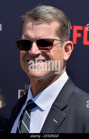 Jim Harbaugh BEI der Netflix-Show the Greatest Roast of All Time : Tom Brady im Kia Forum. Inglewood, 05.05.2024 *** Jim Harbaugh sur l'émission Netflix The Greatest Roast of All Time Tom Brady au Kia Forum Inglewood, 05 05 2024 Foto:xD.xStarbuckx/xFuturexImagex Roast 4532 Banque D'Images