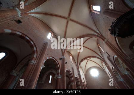 Abbaye médiévale de Chiaravalle della Colomba, province de Piacenza, Emilie-Romagne, Italie Banque D'Images