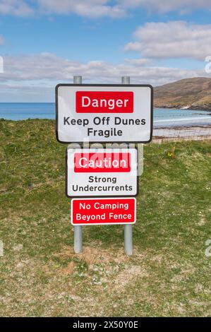 Panneau d'avertissement à Bagh Star sur l'île des Hébrides extérieures de Vatersay, en Écosse. Banque D'Images