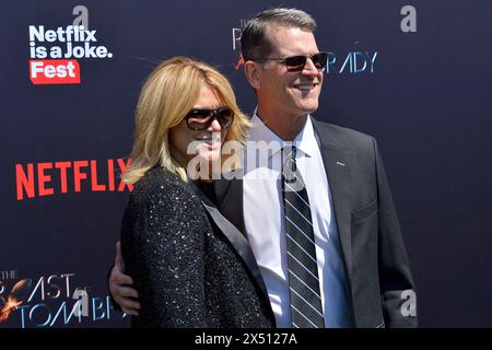 Jim Harbaugh mit Ehefrau Sarah Feuerborn Harbaugh BEI der Netflix-Show 'The Greatest Roast of All Time : Tom Brady' im Kia Forum. Inglewood, 05.05.2024 Banque D'Images