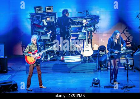 Roma Convention Center 'la Nuvola', Rome, Italie, 05 mai 2024, Yes Band pendant Yes - The Classic Tales of Yes Tour 2024 - concert de musique Banque D'Images