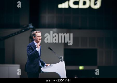 Carsten Linnemann, Stellvertretender Vorsitzender der CDU, aufgenommen im Rahmen des Parteitages der CDU Deutschlands 2024 in Berlin, 06.05.2024. Berlin Deutschland *** Carsten Linnemann, vice-président de la CDU, enregistré à la conférence du parti CDU Allemagne 2024 à Berlin, 06 05 2024 Berlin Allemagne Copyright : xphotothek.dex Banque D'Images