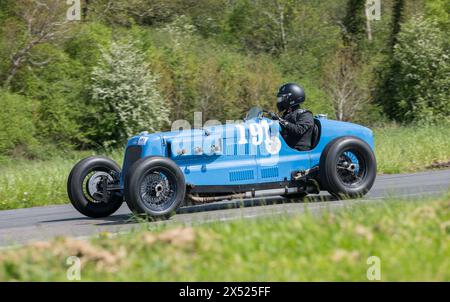 Voitures anciennes à toit ouvert participant aux essais de vitesse V.S.C.C. Curborough, Curborough Sprint course, Lichfield, Angleterre, Royaume-Uni. Banque D'Images