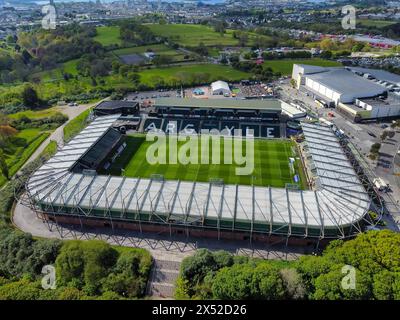 Vue aérienne générale du stade Home Park, domicile de l'équipe de championnat de la Ligue anglaise de football Plymouth Argyle, à Plymouth dans le Devon, Royaume-Uni. Banque D'Images