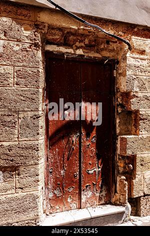 Portes et portes dans la vieille ville, Cadix, Andalousie, Espagne Banque D'Images