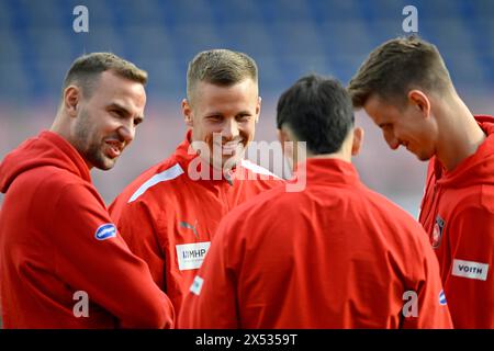 Benedikt Gimber 1. FC Heidenheim 1846 FCH (05) Adrian Beck 1. FC Heidenheim 1846 FCH (21) Kevin Sessa 1. FC Heidenheim 1846 FCH (16) Jan Schoeppner Banque D'Images