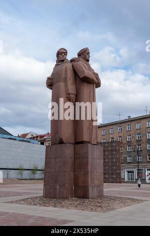 Monument letton aux tirailleurs sur la place Strelnieku laukums, Riga, Lettonie Banque D'Images