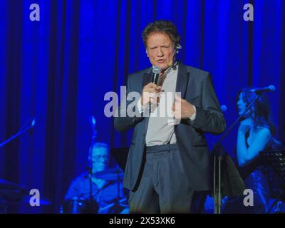 Concert de musique - MASSIMO RANIERI - TUTTI i SOGNI ANCORA IN VOLO TOUR 2024 Massimo RANIERI pendant MASSIMO RANIERI - TUTTI i SOGNI ANCORA IN VOLO TOUR 2024 , concert de musique à Vérone, Italie, mai 2024 Verona Teatro Filarmonico Italie Copyright : xMariaxCristinaxNapolitanox/xLiveMediax LPM 1340709 Banque D'Images