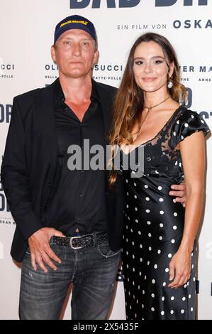 Oliver Masucci und Bella Dayne BEI der Premiere des Kinofilms Bad Director im CineNova. Köln, 06.05.2024 *** Oliver Masucci et Bella Dayne à la première du film Bad Director au CineNova Cologne, 06 05 2024 Foto:XR.xSchmiegeltx/xFuturexImagex Director 4523 Banque D'Images