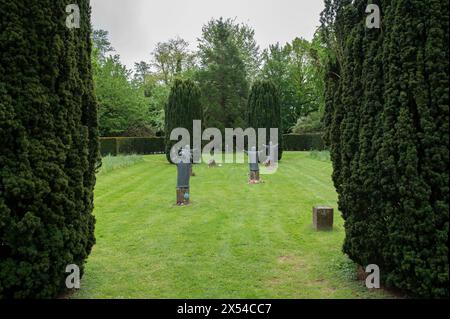 Statue Spelende Kinderen au Nieuwe Ooster Begraafplaats Amsterdam pays-Bas 4-5-2024 Banque D'Images