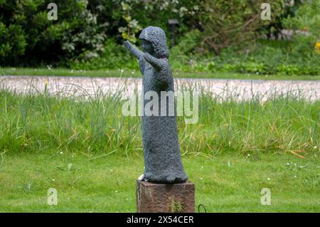 Statue Spelende Kinderen au Nieuwe Ooster Begraafplaats Amsterdam pays-Bas 6-5-2024 Banque D'Images