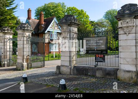 Entrée Old College Gate et College Lodge, Dulwich Park, Londres, Angleterre, Royaume-Uni Banque D'Images