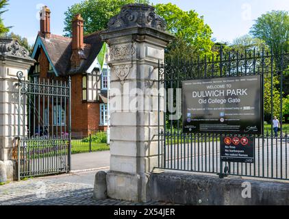 Entrée Old College Gate et College Lodge, Dulwich Park, Londres, Angleterre, Royaume-Uni Banque D'Images