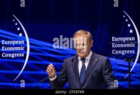 Katowice, Varsovie, Pologne. 7 mai 2024. Le premier ministre de la République de Pologne Donald Tusk intervient lors de l'inauguration du 16e Congrès économique européen (CEE) au Centre international des congrès de Katowice, en Pologne. (Crédit image : © Maciek Jazwiecki/ZUMA Press Wire) USAGE ÉDITORIAL SEULEMENT! Non destiné à UN USAGE commercial ! Banque D'Images