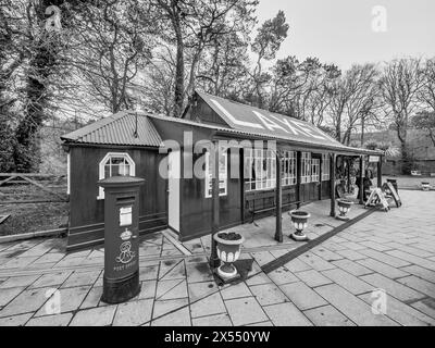 Scène de rue générale au tramway Laxey et à la gare ferroviaire de montagne Snaefell et à la billetterie Banque D'Images