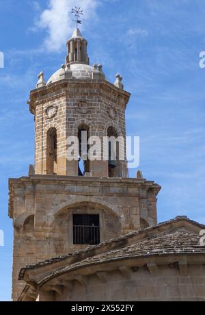 Église de Crucifijo, Puente la Reina, Navarre, Espagne. Clocher Banque D'Images