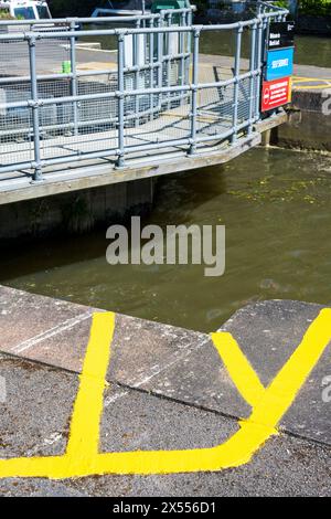 Marsh Lock, Henley-on-Thames, Oxfordshire, Angleterre, Royaume-Uni, GB. Banque D'Images