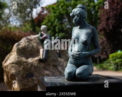 Sculptures dédiées à l'héritage d'Oscar Wilde à Merrion Square, ville de Dublin, Irlande. Banque D'Images