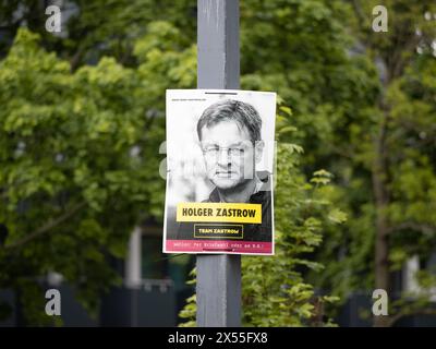 Affiche de campagne électorale Holger Zastrow en Saxe. Politicien local avec son parti Team Zastrow publicité pour les élections communales en Saxe. Banque D'Images