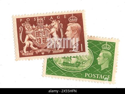 Une paire de timbres-poste à la menthe de grande valeur, King George VI de Grande-Bretagne sur fond blanc. Banque D'Images